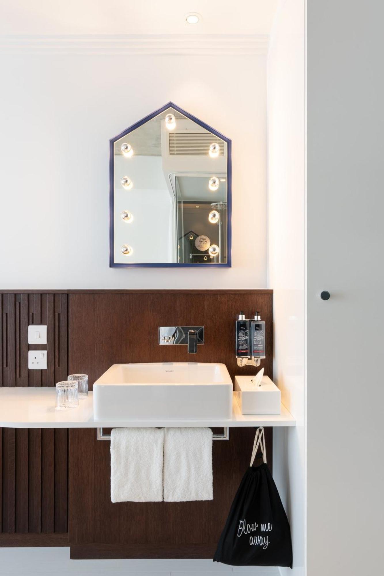 Ruby Zoe Hotel לונדון מראה חיצוני תמונה